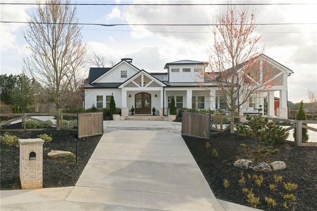 6044 Wade Orr Road, Flowery Branch, GA 30542