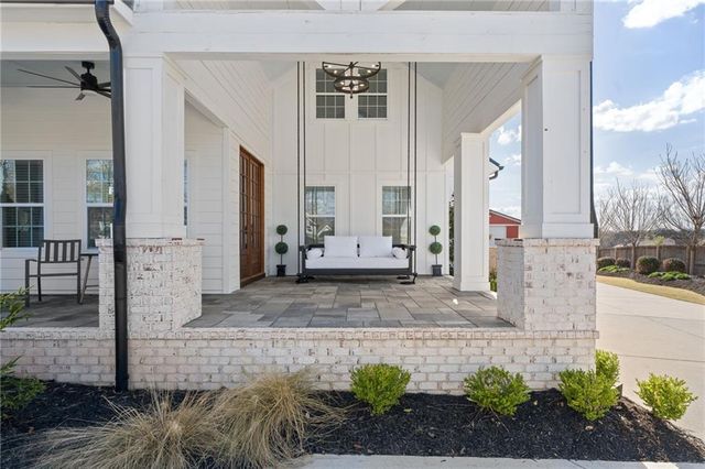 6044 Wade Orr Road, Flowery Branch, GA 30542