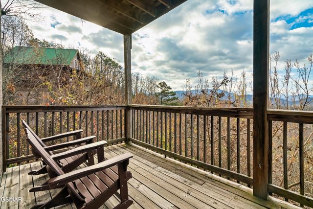 10581060 Pinecrest Way, Sevierville, TN 37862