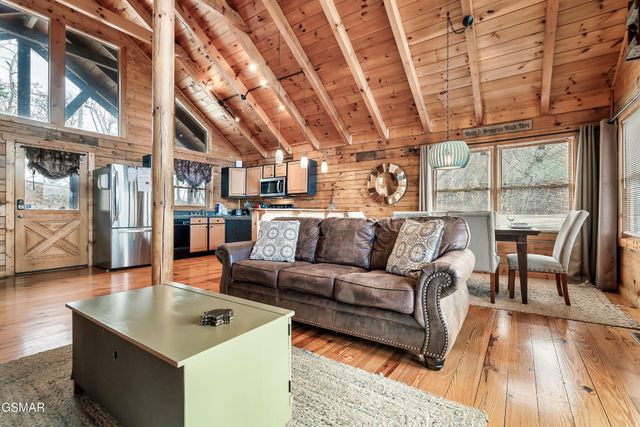 10581060 Pinecrest Way, Sevierville, TN 37862
