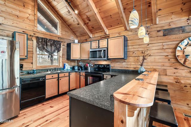 10581060 Pinecrest Way, Sevierville, TN 37862