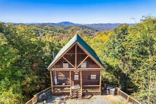 10581060 Pinecrest Way, Sevierville, TN 37862
