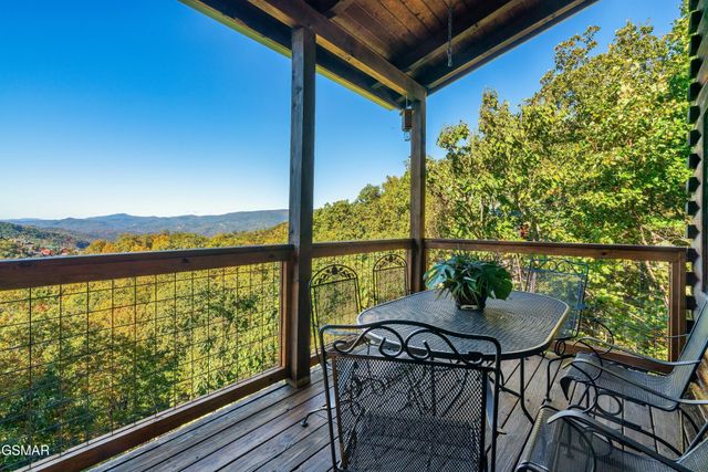 10581060 Pinecrest Way, Sevierville, TN 37862