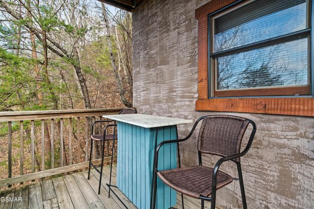 10581060 Pinecrest Way, Sevierville, TN 37862