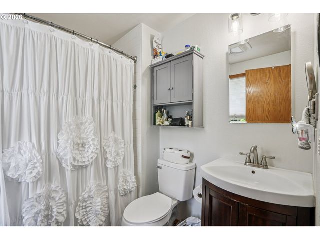 128 N 31ST Ave, Cornelius, OR 97113