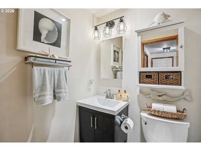 128 N 31ST Ave, Cornelius, OR 97113