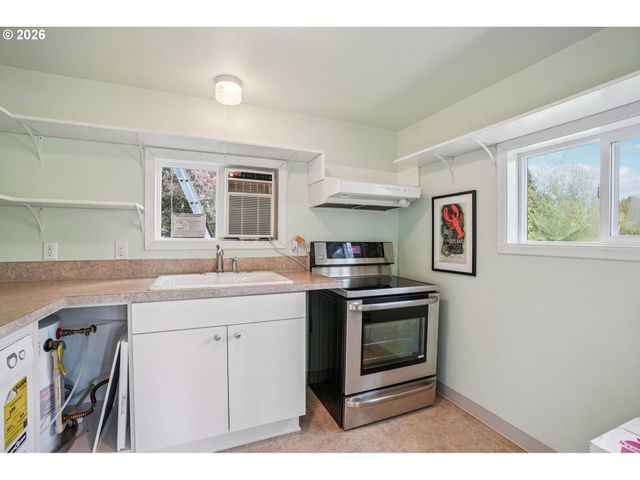 128 N 31ST Ave, Cornelius, OR 97113