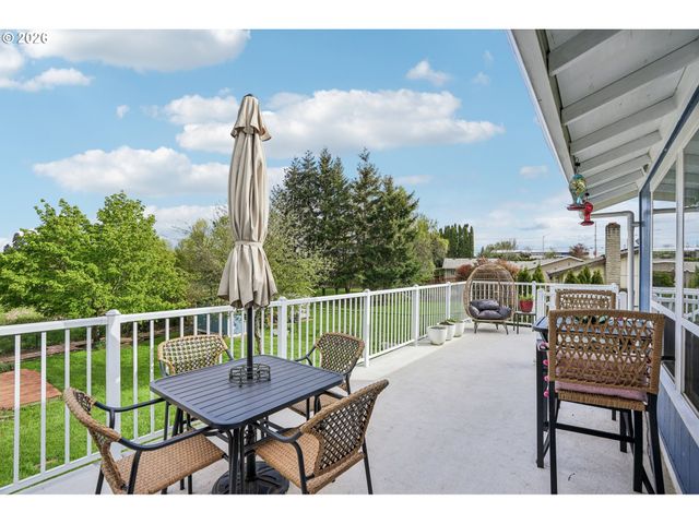 128 N 31ST Ave, Cornelius, OR 97113