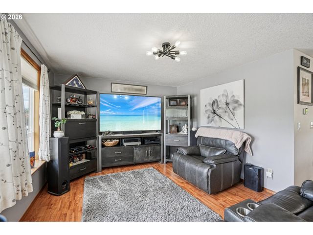 128 N 31ST Ave, Cornelius, OR 97113