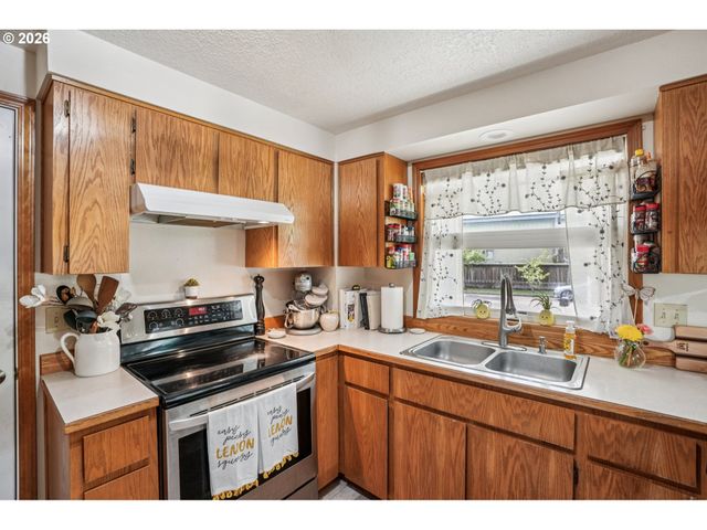 128 N 31ST Ave, Cornelius, OR 97113