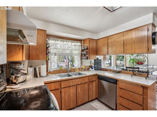 128 N 31ST Ave, Cornelius, OR 97113