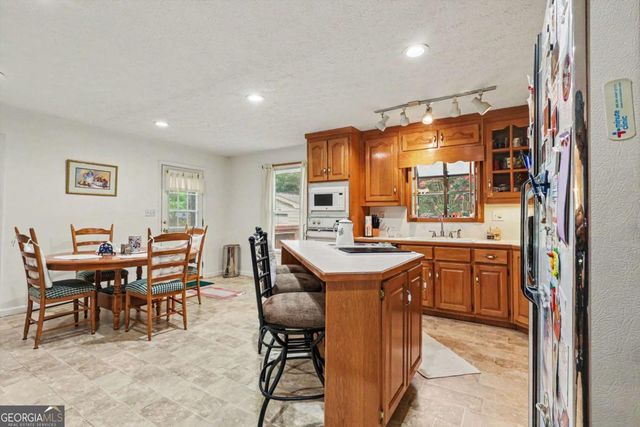 5256 Alexanders Lake Road SW, Stockbridge, GA 30281