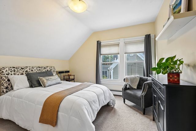 18 Highland Ave, Chelmsford, MA 01863