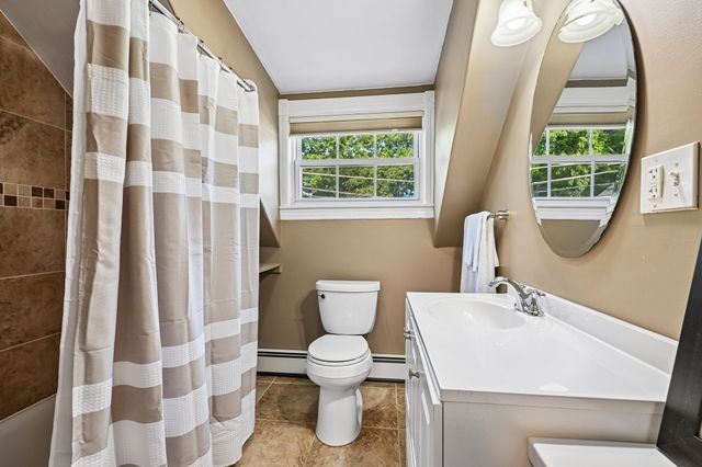 18 Highland Ave, Chelmsford, MA 01863