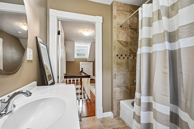18 Highland Ave, Chelmsford, MA 01863