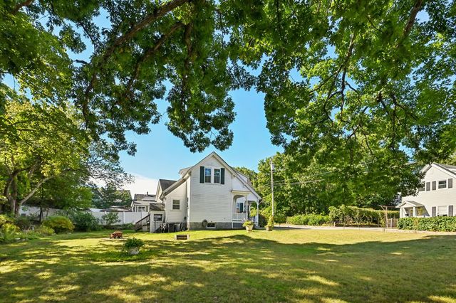 18 Highland Ave, Chelmsford, MA 01863