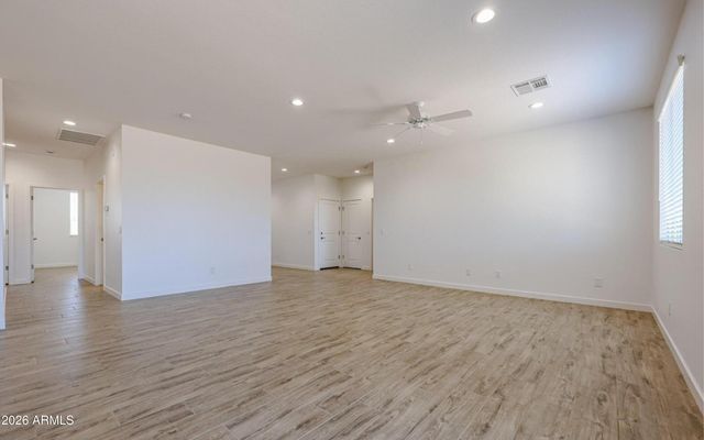 812 E IRVINE Road, Phoenix, AZ 85086