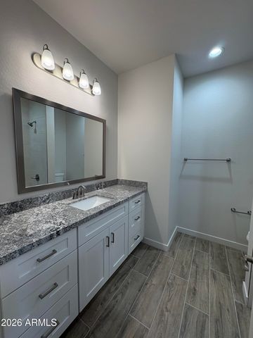 812 E IRVINE Road, Phoenix, AZ 85086
