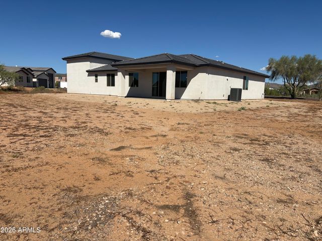 812 E IRVINE Road, Phoenix, AZ 85086