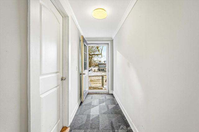 829 Lawson Avenue E, Saint Paul, MN 55106