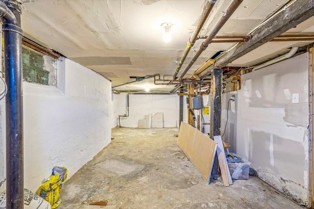 829 Lawson Avenue E, Saint Paul, MN 55106