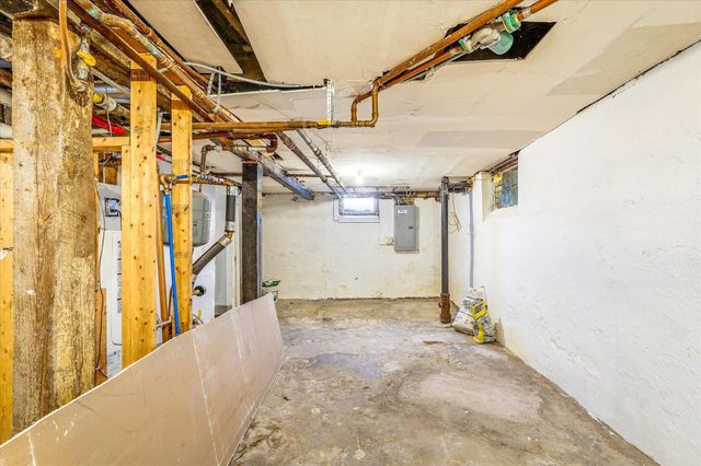 829 Lawson Avenue E, Saint Paul, MN 55106