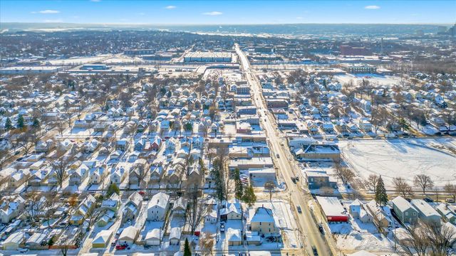 829 Lawson Avenue E, Saint Paul, MN 55106