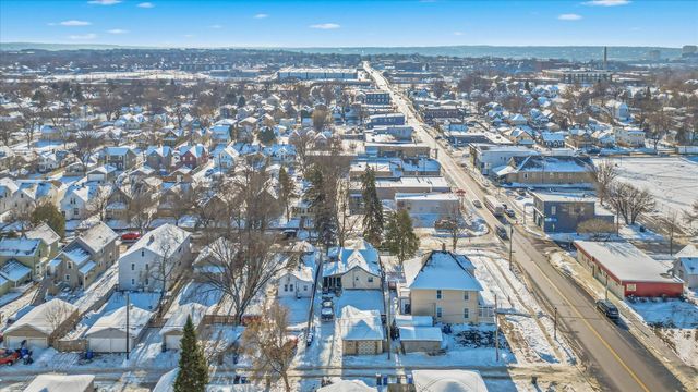 829 Lawson Avenue E, Saint Paul, MN 55106