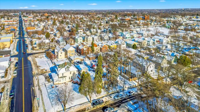 829 Lawson Avenue E, Saint Paul, MN 55106