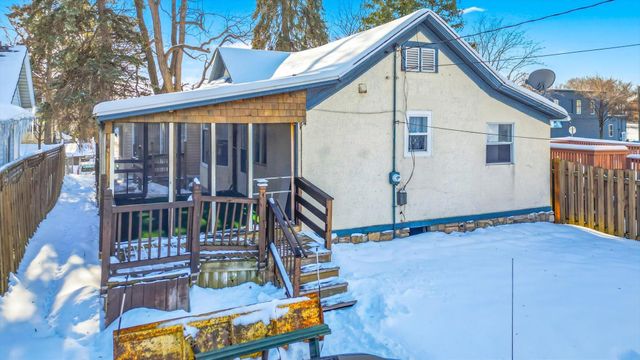 829 Lawson Avenue E, Saint Paul, MN 55106