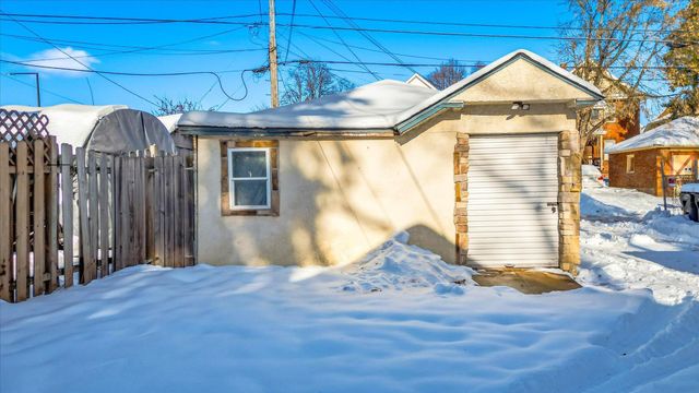 829 Lawson Avenue E, Saint Paul, MN 55106