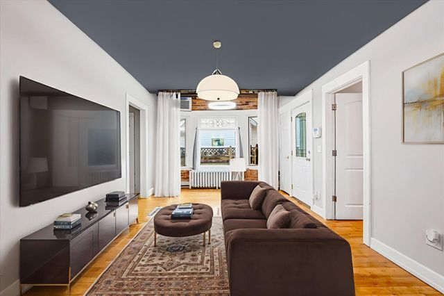 829 Lawson Avenue E, Saint Paul, MN 55106