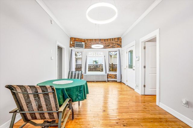 829 Lawson Avenue E, Saint Paul, MN 55106