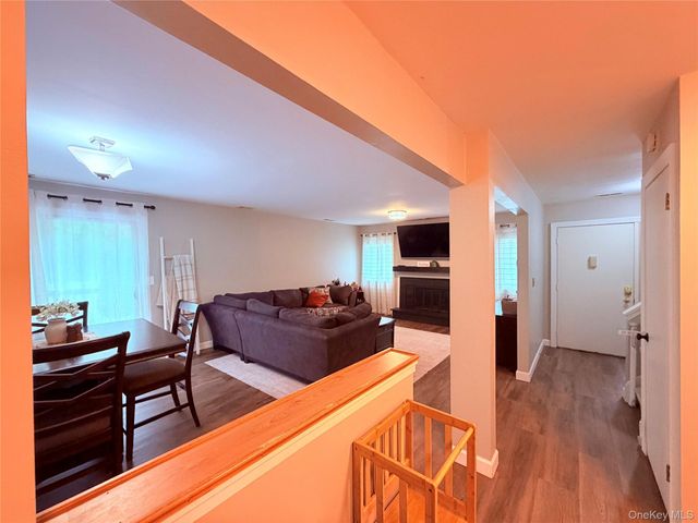45 Redwood Drive, Highland Mills, NY 10930