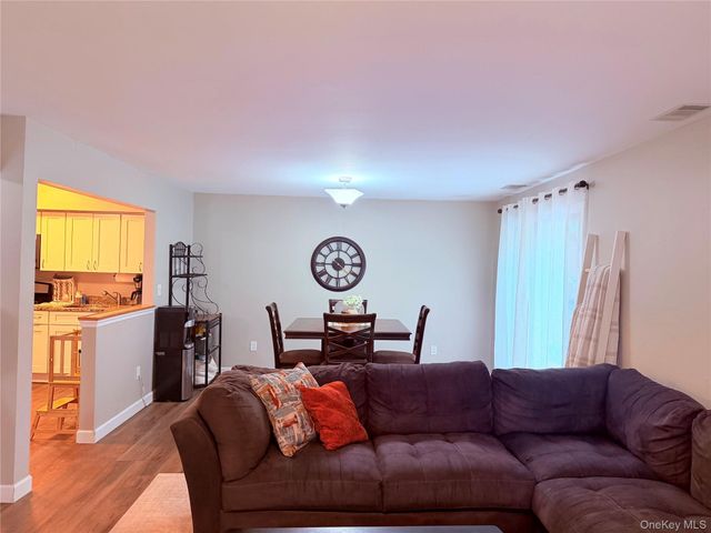 45 Redwood Drive, Highland Mills, NY 10930