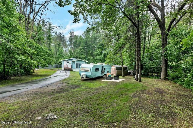 1073 Middleline Road, Ballston Spa, NY 12020