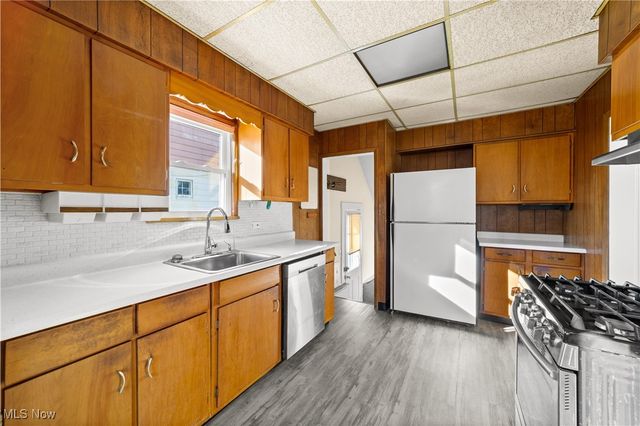 4185 W 50th Street, Cleveland, OH 44144