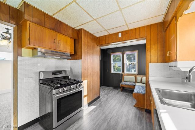 4185 W 50th Street, Cleveland, OH 44144