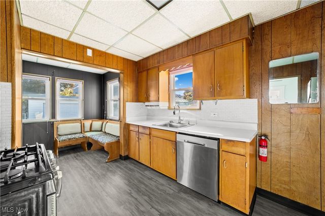 4185 W 50th Street, Cleveland, OH 44144