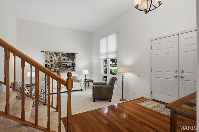 1621 Long Leaf Circle, St Louis, MO 63146