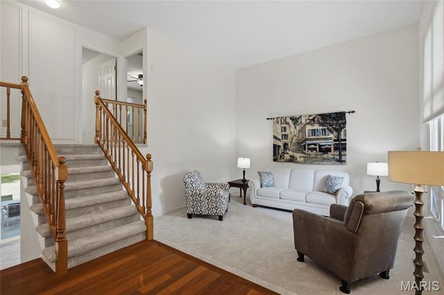 1621 Long Leaf Circle, St Louis, MO 63146