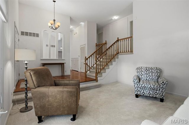 1621 Long Leaf Circle, St Louis, MO 63146