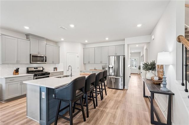 401 MURPHY Avenue, Canton, GA 30114