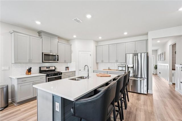 401 MURPHY Avenue, Canton, GA 30114