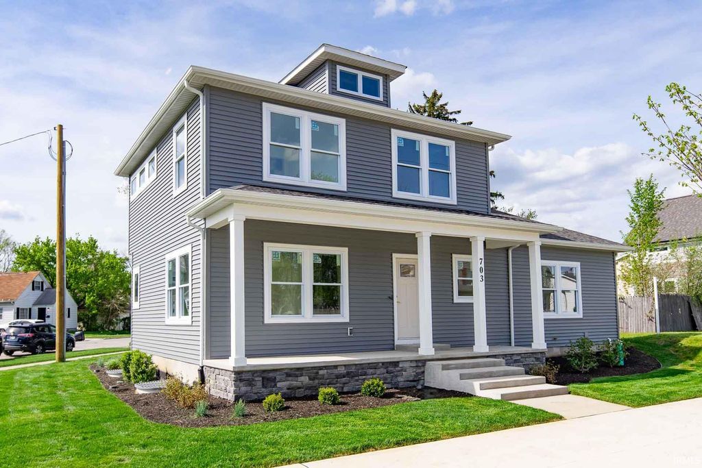 703 South Bend Avenue, South Bend, IN 46617