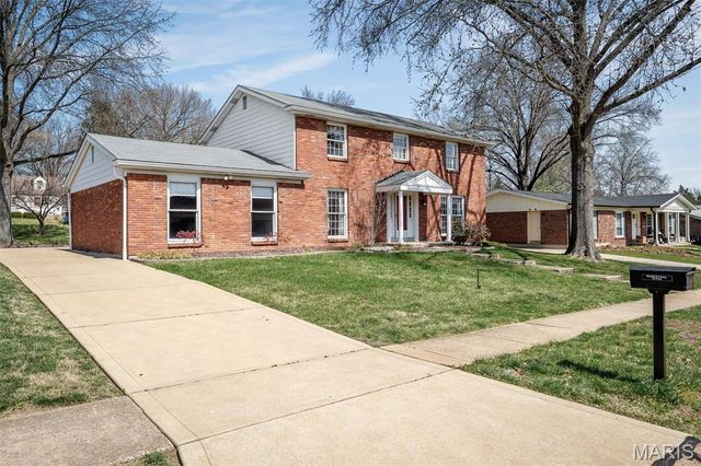10465 Gregory Court, St Louis, MO 63128