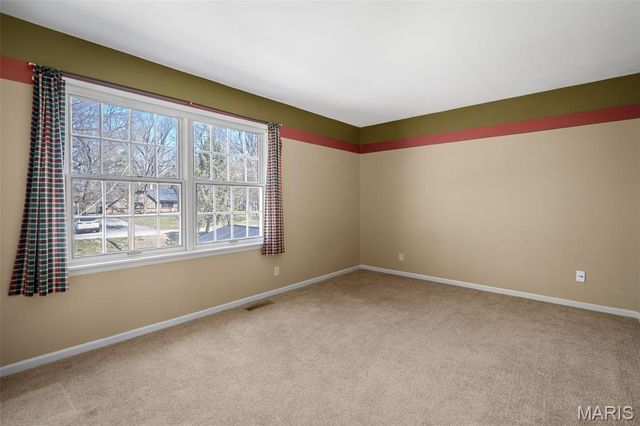 10465 Gregory Court, St Louis, MO 63128