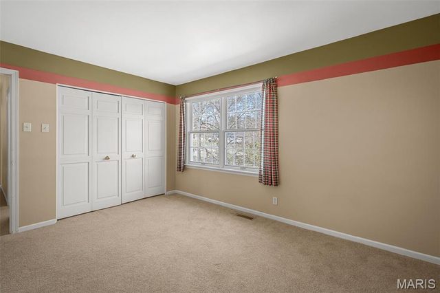 10465 Gregory Court, St Louis, MO 63128