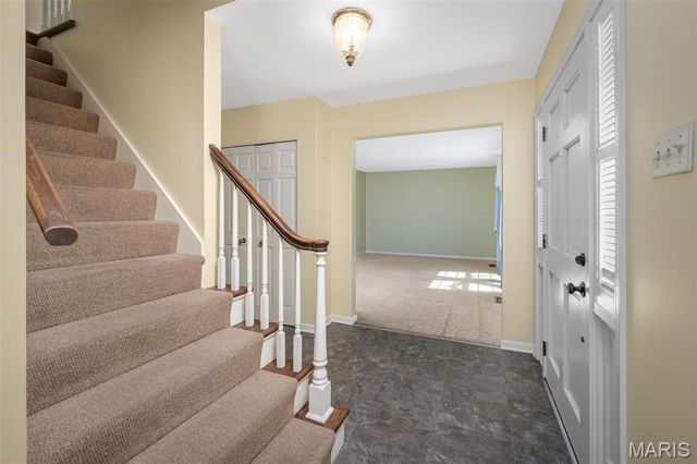 10465 Gregory Court, St Louis, MO 63128