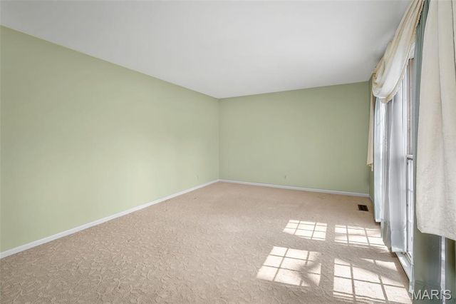 10465 Gregory Court, St Louis, MO 63128